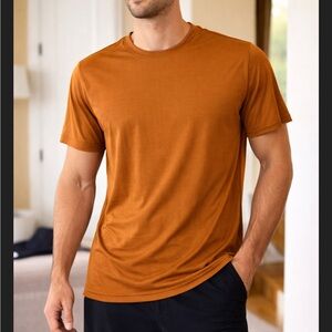 Brady Gold Performance T-Shirt Men’s Size XL Athletic Workout Gym wicking